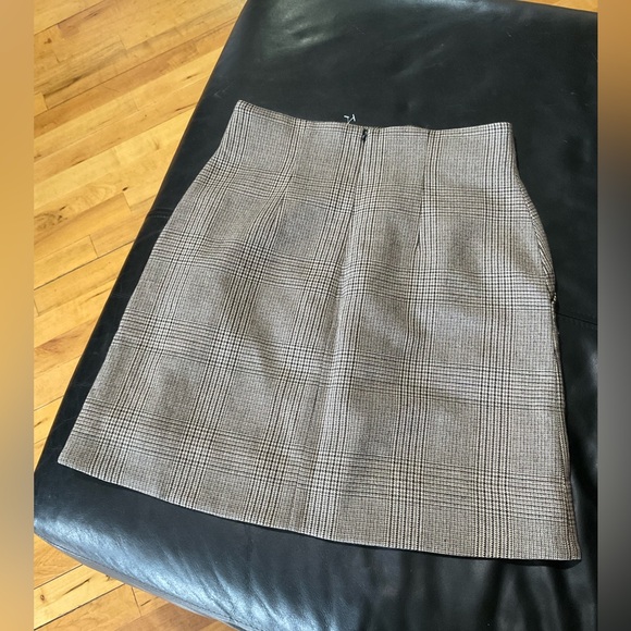 & Other Stories check mini skirt in brown - Picture 11 of 12